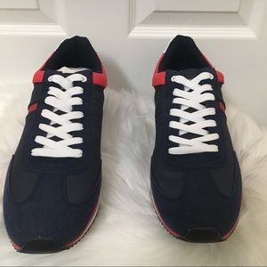 - Tommy Hilfiger Men‘s Vito Sneaker